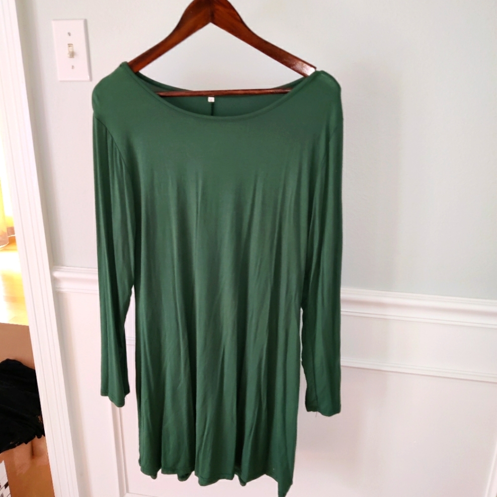 Piko 1988 Long Sleeve Flowy Dress in Forest Green